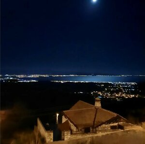 Seyir Teras Kafe Kavurmacılar (Güre Mah., Kavurmacılar Küme Evleri, Edremit, Balıkesir, Türkiye), kafe  Edremit'ten