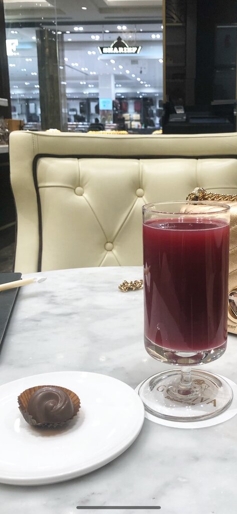 Confectionary Godiva, Dubai, photo