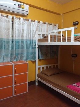 Фото The Living Place 2 - Hostel