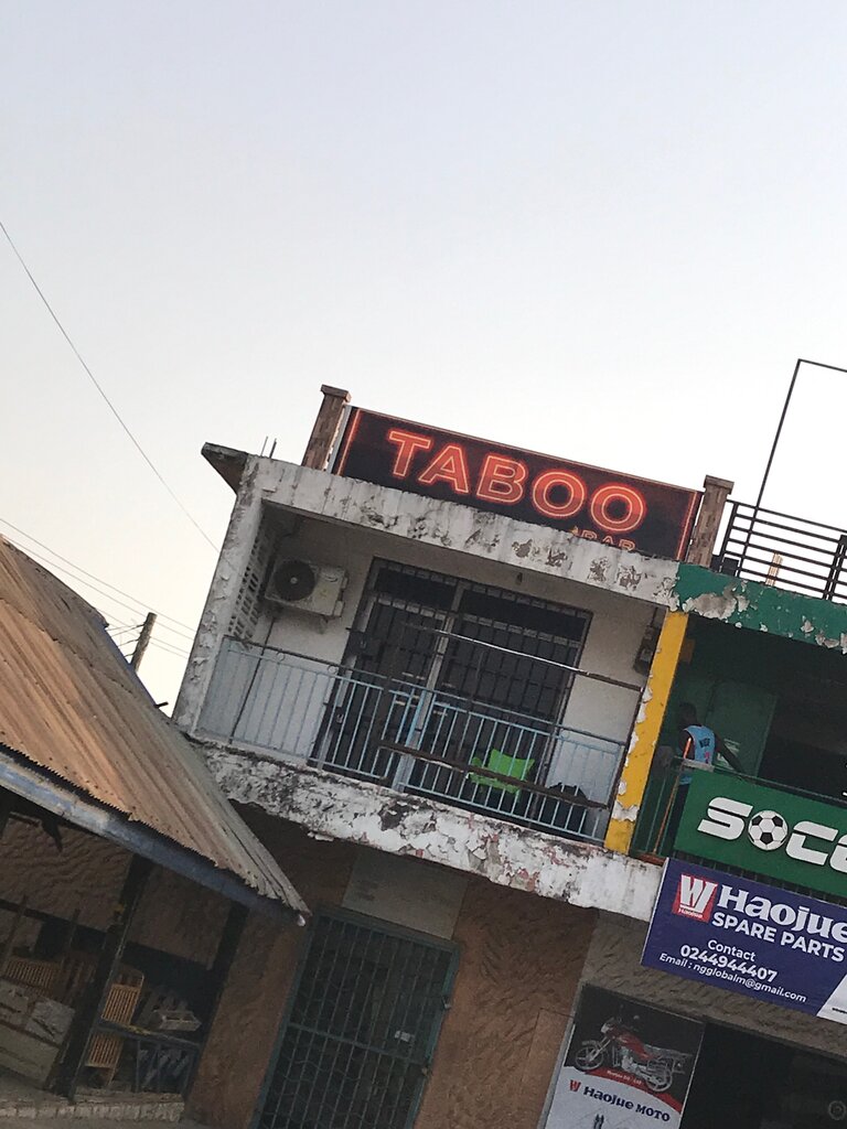 Bar, pub Taboo Bar, Accra, photo