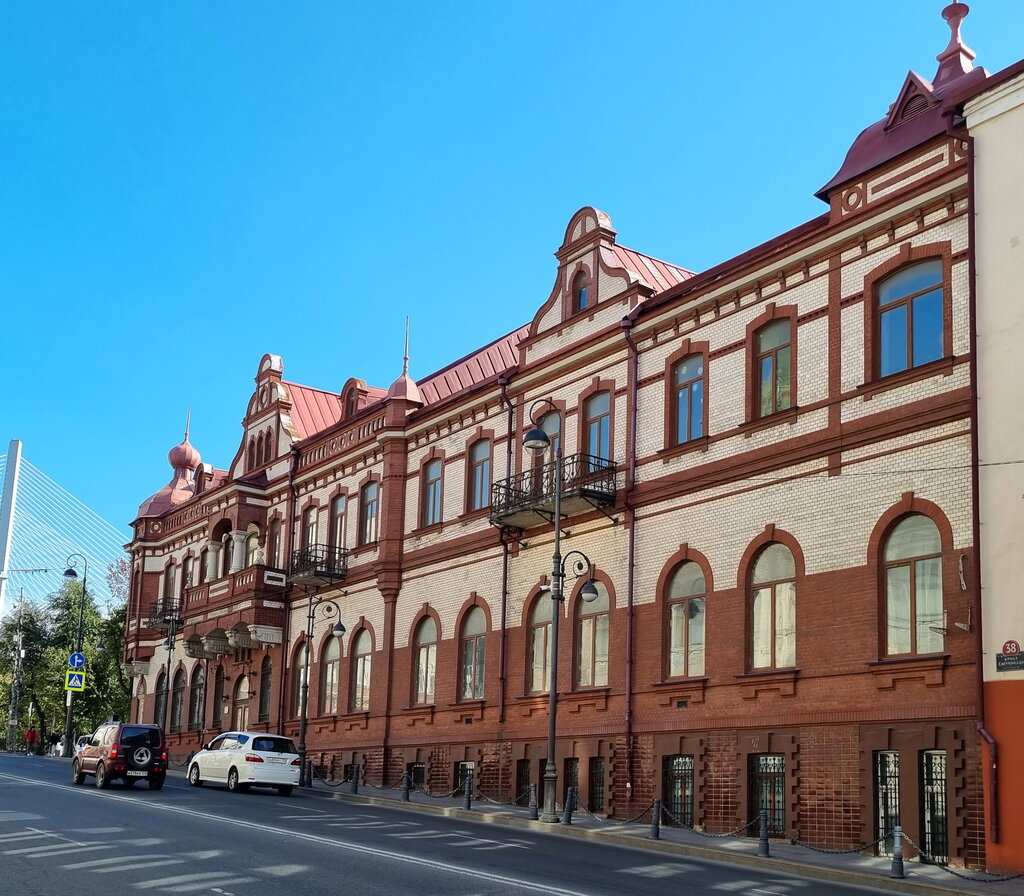 نصب معماري Административное здание торгового дома Кунст и Альберс ، فلاديفوستوك، صورة