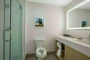 Гостиница La Quinta Inn & Suites by Wyndham Manassas Va-Dulles Airport в Манассасе