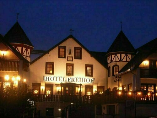 Гостиница Hotel Freihof в Лене