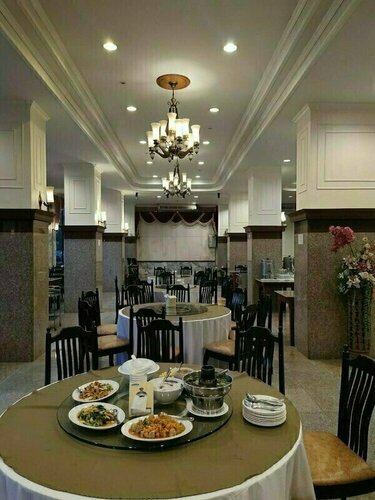 Гостиница Golden Dragon Resort в Сингбури