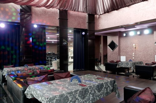 Гостиница Карибу в Белоярском