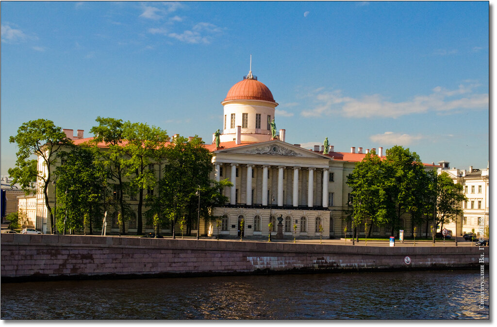 Пушкинский дом наб макарова 4 фото