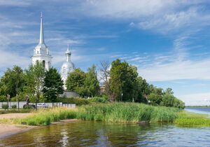 Sobor Rozhdestva Presvyatoy Bogoroditsy v Novoy Ladoge (prospekt Karla Marksa, 49), orthodox church