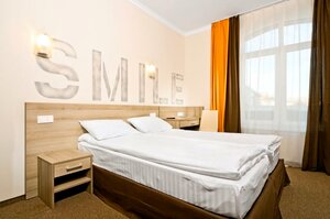 Ratsiotel Kiyev (Kharkivske Highway, 177/1), hotel