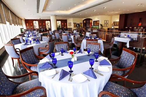 Гостиница Corniche Hotel Sharjah в Шардже