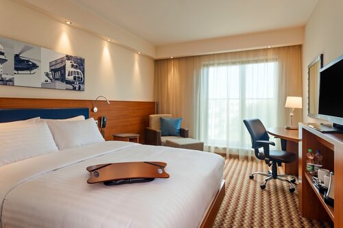 Внешний вид отеля Hampton by Hilton Warsaw Airport в Варшаве, фото 2