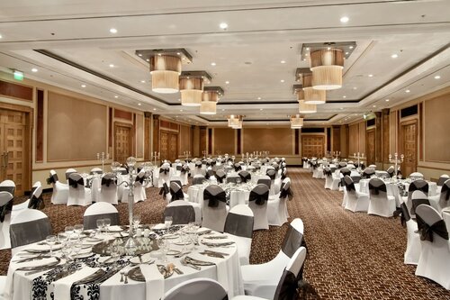 Внешний вид отеля Hilton Sandton в Сандтоне, фото 5