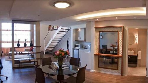Гостиница DoubleTree by Hilton Cape Town - Upper Eastside в Кейптауне