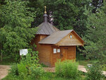 Chapel of Feodorovskaya Icon of Our Lady na Kunay-kolodtse (Moscow Region, Ramenskiy Urban District, territorialnoye upravleniye Gzhelskoye), chapel, memorial cross