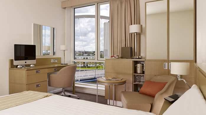 Фото Hilton Garden Inn Glasgow City Centre
