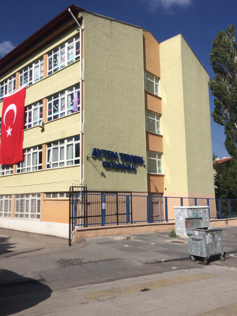 مدرسة Aiten Tekisik Secondary School ، أنقرة، صورة