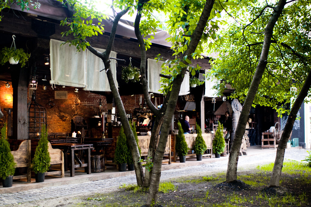 Restaurant Pervaya lvovsky grilevoy restoratsiya myasa i spravedlivosti, Lviv, photo