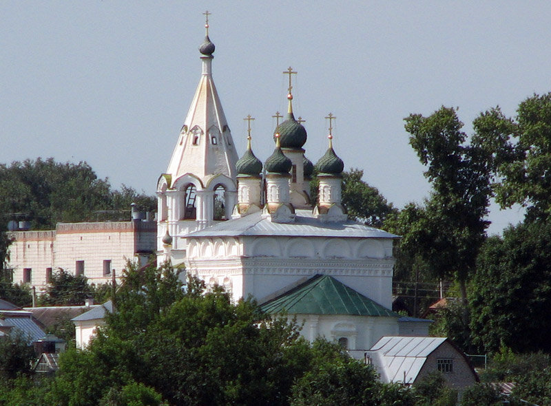 Photographers in city Krasnoe na Volge, Architecture