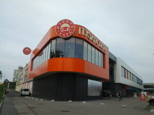 Restoran Puzata Khata (Dniprovskyi District, Budivelnykiv Street, 40), restaurant