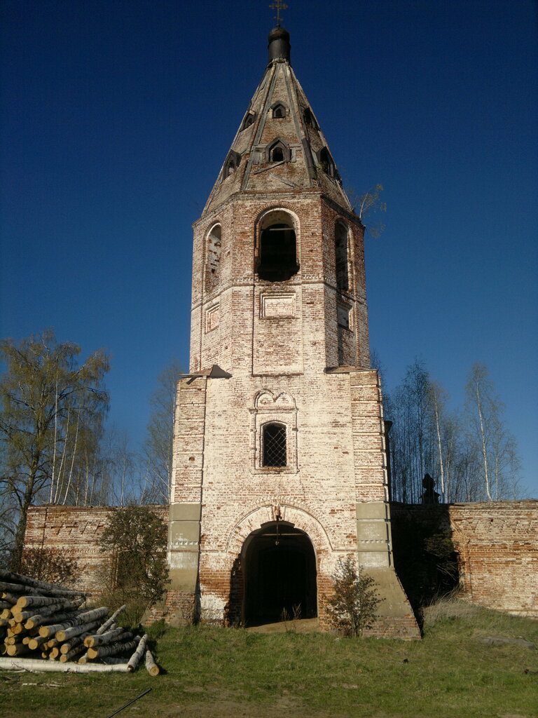 كنيسة أرثوذكسية Tserkov Troitsy Zhivonachalnoy V Soltanovo ، مقاطعة كوستروما، صورة