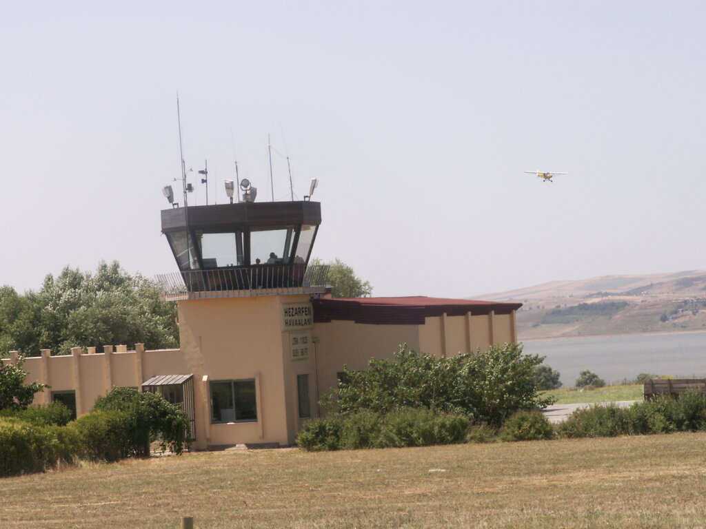 Havaalanları Hezarfen Havaalanı, Çatalca, foto