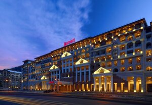 Sochi Marriott Krasnaya Polyana (Esto-Sadok Village, Vremena Goda Embankment, 1), hotel