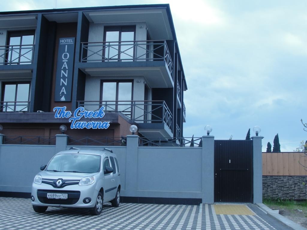 Фото отеля 1