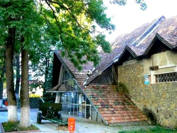 متحف Muzey etnografii i ekologii Karpatskogo Kraya ، ، صورة