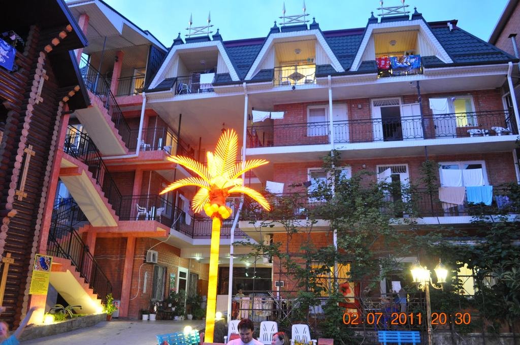 Фото отеля 1