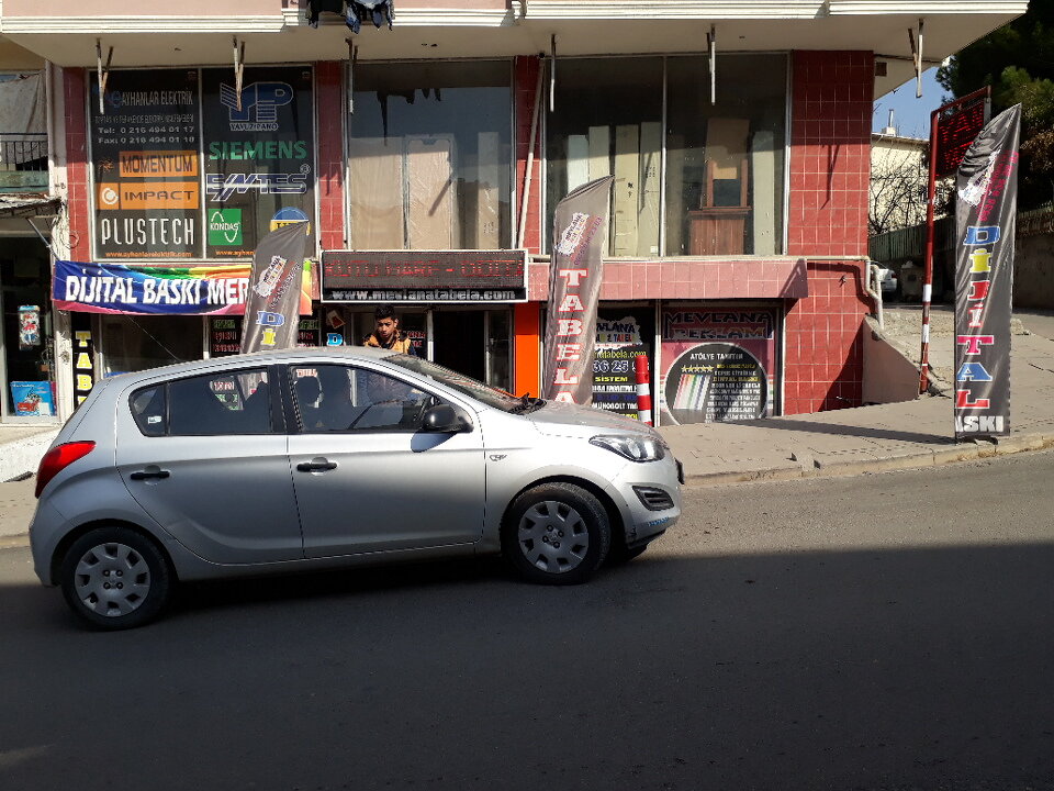 Grocery Four Voices Discount Markets, Istanbul, photo