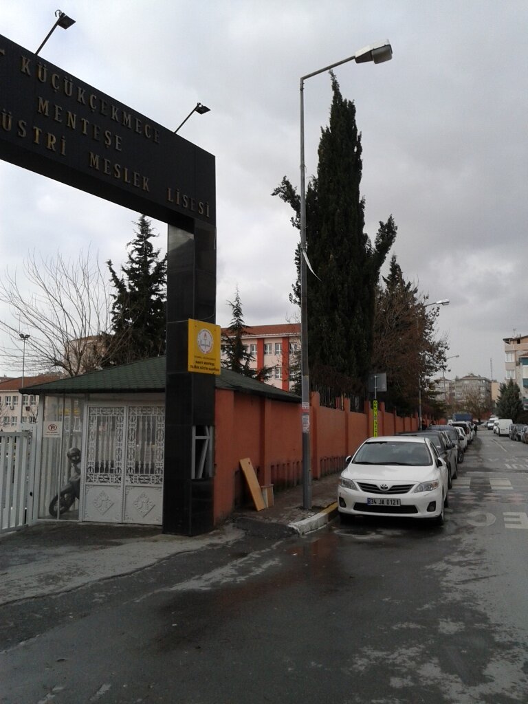 Lyceum Nahit Menteşe Mesleki ve Teknik Anadolu Lisesi, Kucukcekmece, photo