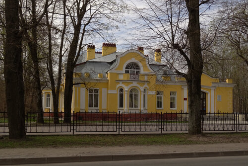 Знакомства для серьезных отношений в Гатчине. Сайт знакомств Гатчина