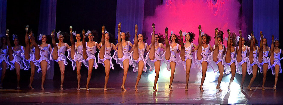 Artistic group Ansambl Estradnogo tantsa AktsenT, Bratsk, photo