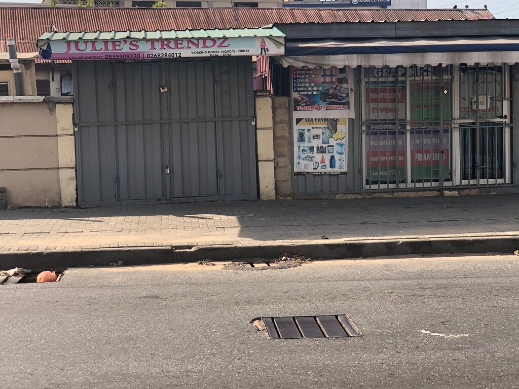 Computer repairs and services Julie’s Trendz, Accra, photo