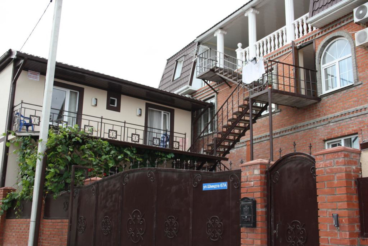 Фото отеля 1