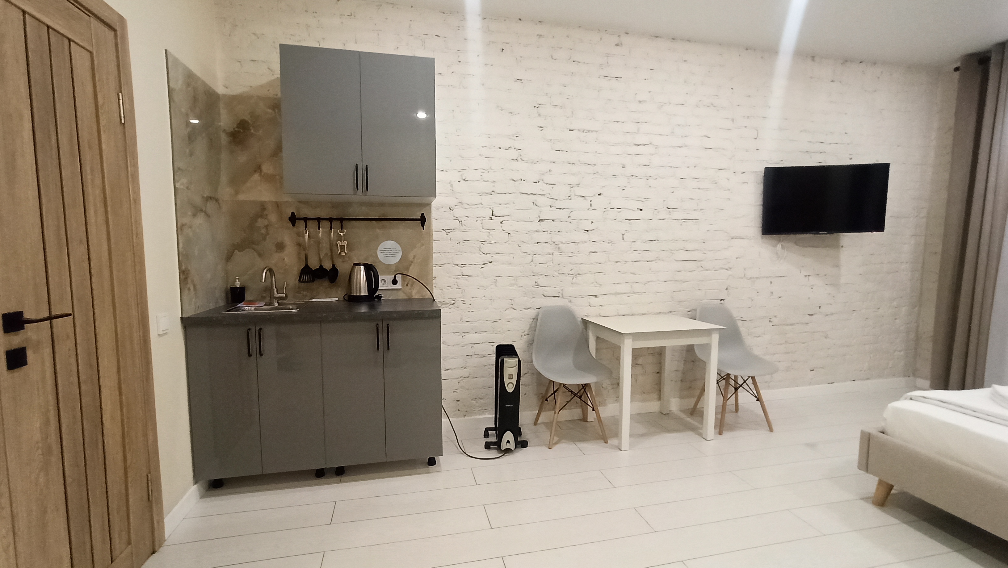 Фото Arlo Ломоносова