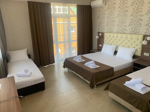 Гостевой дом Golden Plaza в Джубге