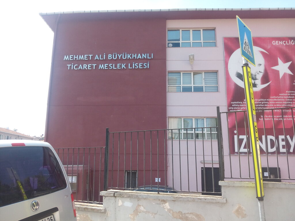 Gimnasio Mehmet Ali Buyukhanli Trade Vocational High School, , foto