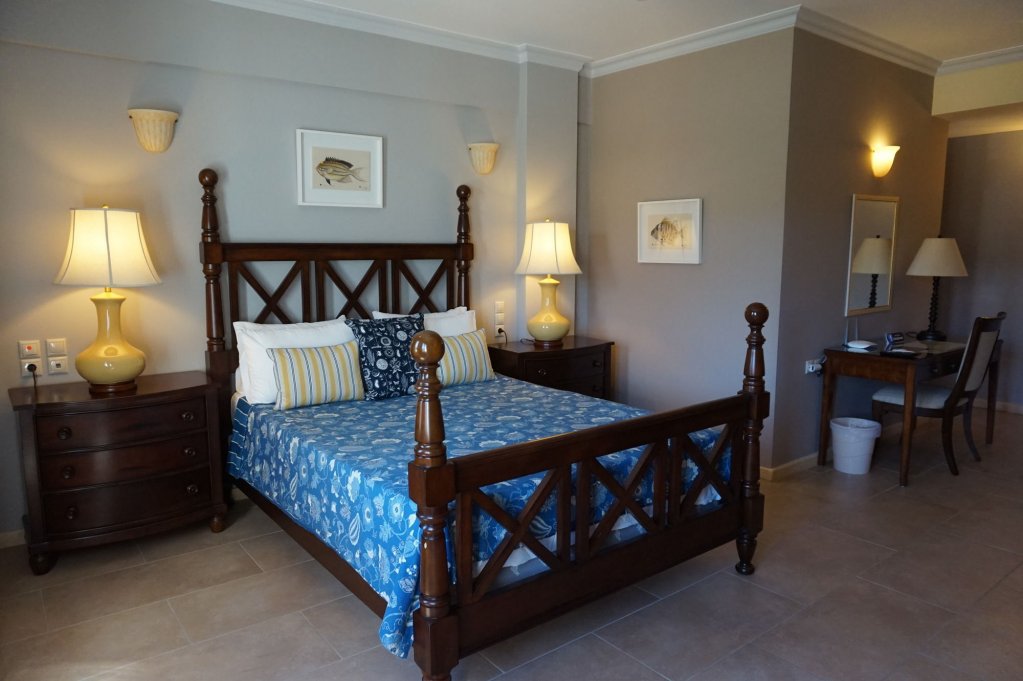 Фото Balhambra Suites - Adults Only