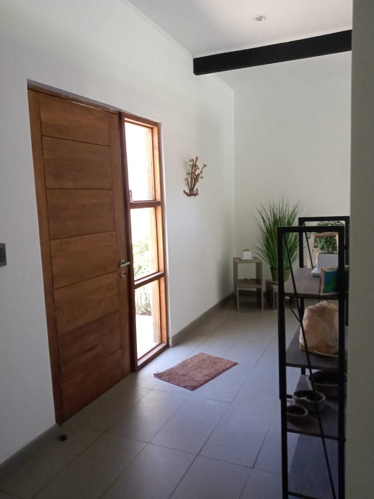 Фото Hermosa Gran Casa con Piscina EN Olmue