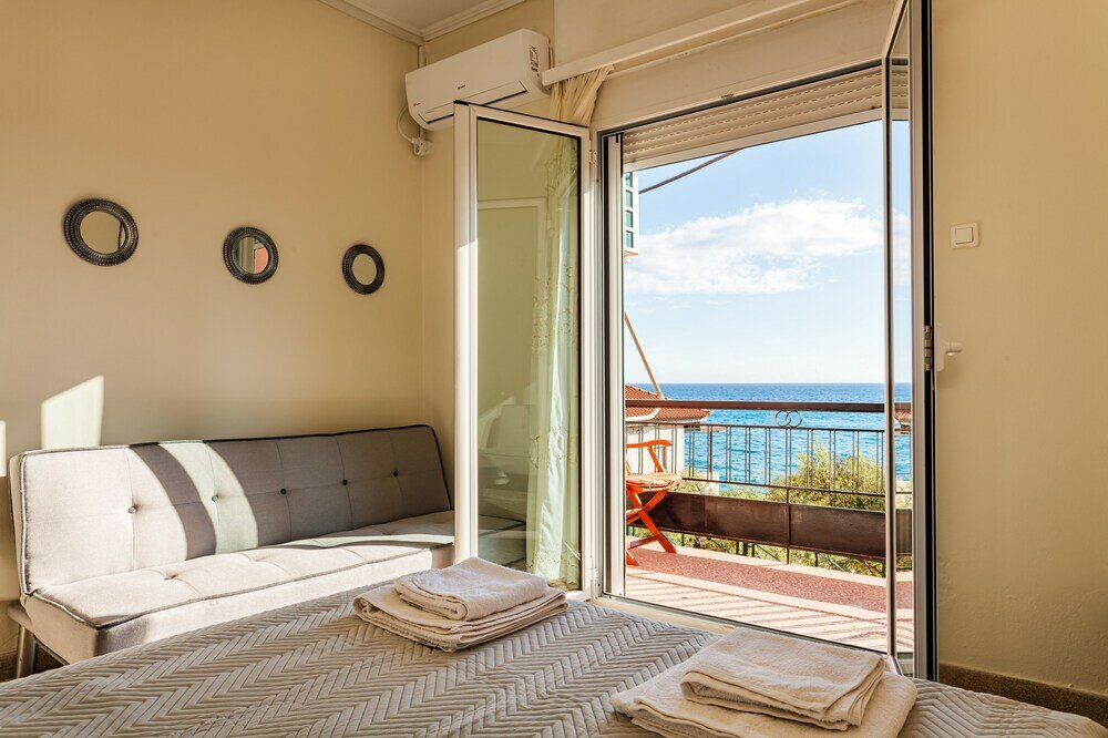 Фото Sunset Serenity - Kardamili Seaside Getaway