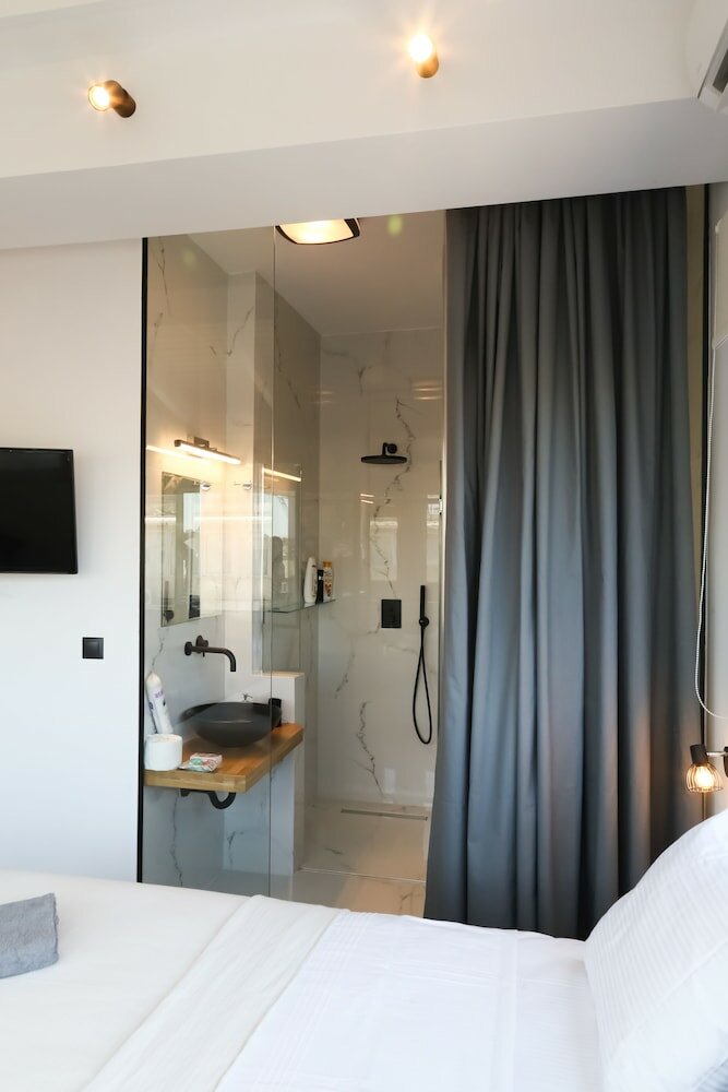 Фото Triple A - Evripidou 36