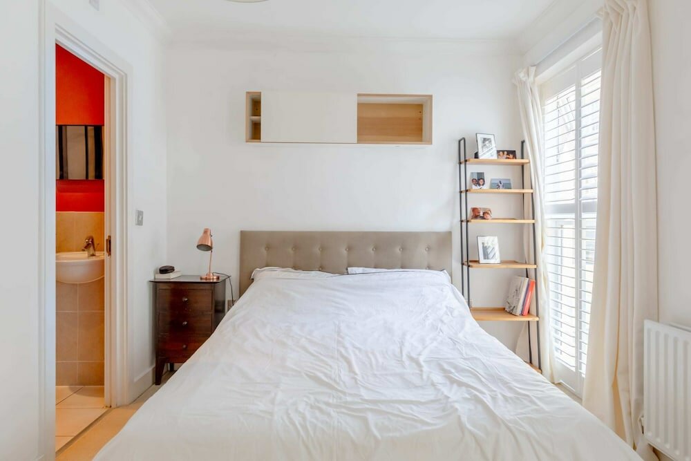 Фото Light & Modern 2bd Flat With Balcony - Brick Lane