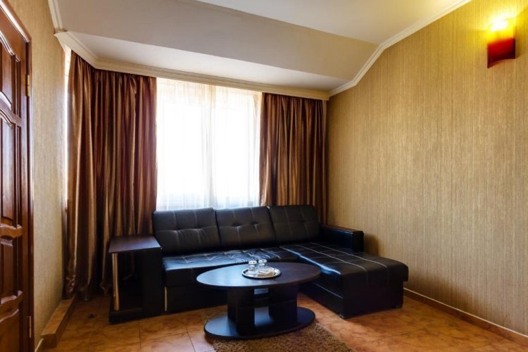 Фото Marton Вилла Марс