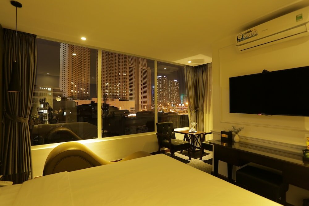 Фото Adeline Hotel