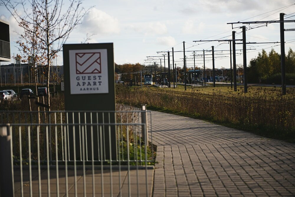 Фото Hotel GUESTapart