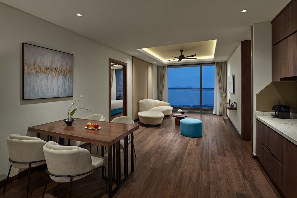 Фото The Watson Premium Halong Hotel