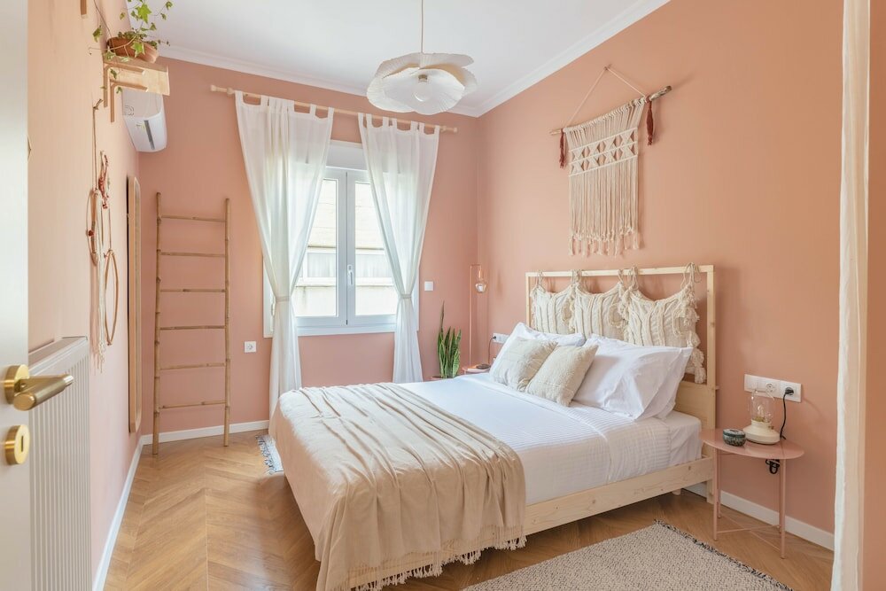 Фото Bohemian 1br Apartment in Athens