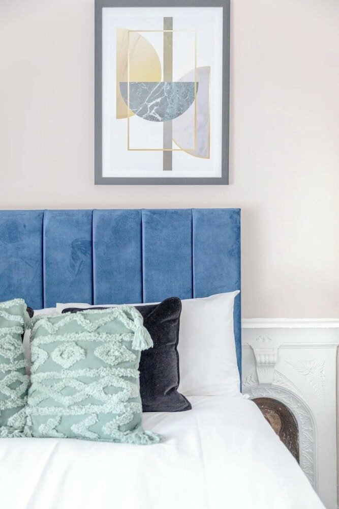 Фото Chic 3bd Flat - 5 Mins to Walthamstow Central!