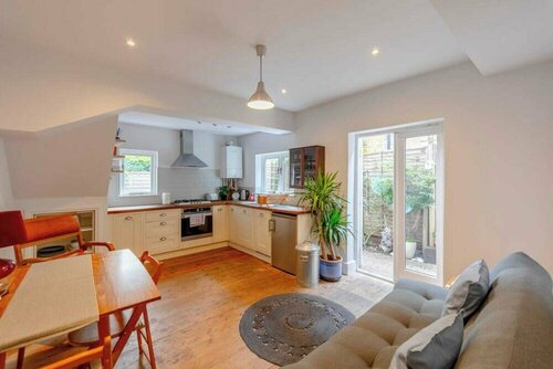 Peaceful & Inviting 2bd House - Shepherd's Bush!
