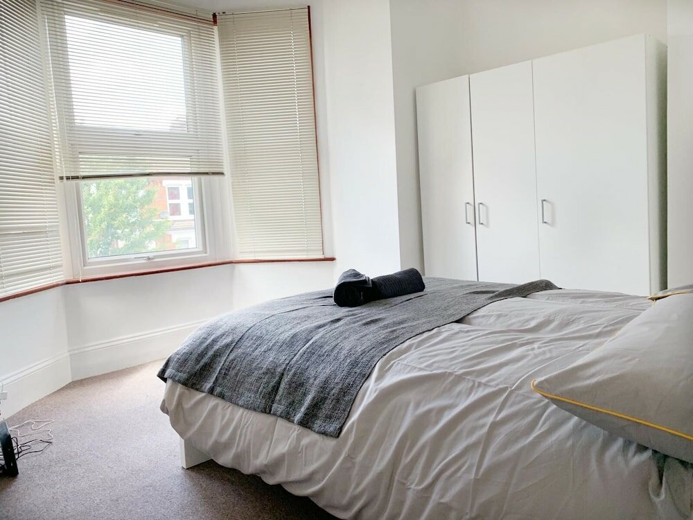 Фото 20 Forest Drive West Apartments